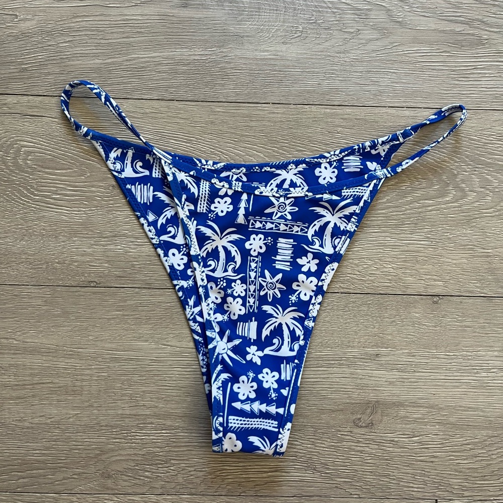 Kulani Kinis Caribbean Blues Tanning Thong Bikini Bottoms | Size S